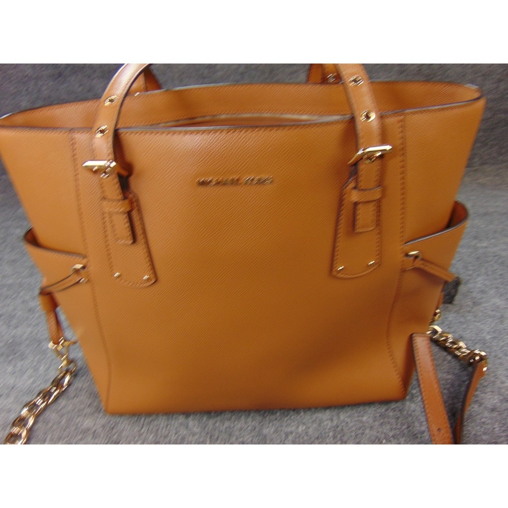 Michael Kors Voyager Tote Tan Brown Saffiano Leather 30H9GV0T0C Shoulder Bag - Picture 5 of 16